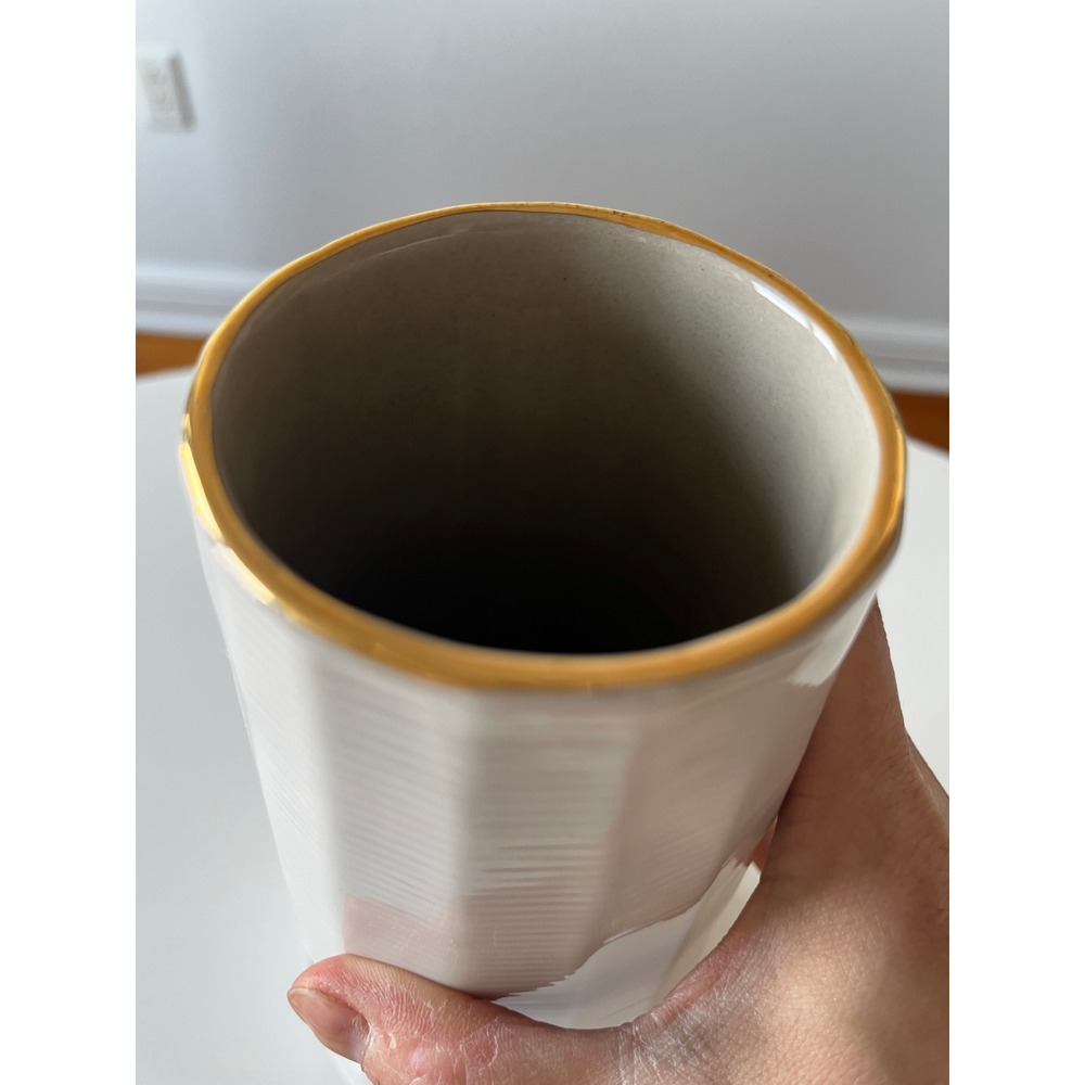 Jonathan Adler Fontana Vase Made in Peru White Textured Gold Accents Handmade - Picture 7 of 9